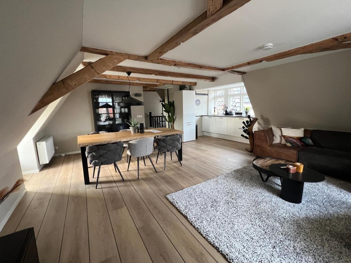 Stadslogies Het Leven Leeuwarden Bagian luar foto